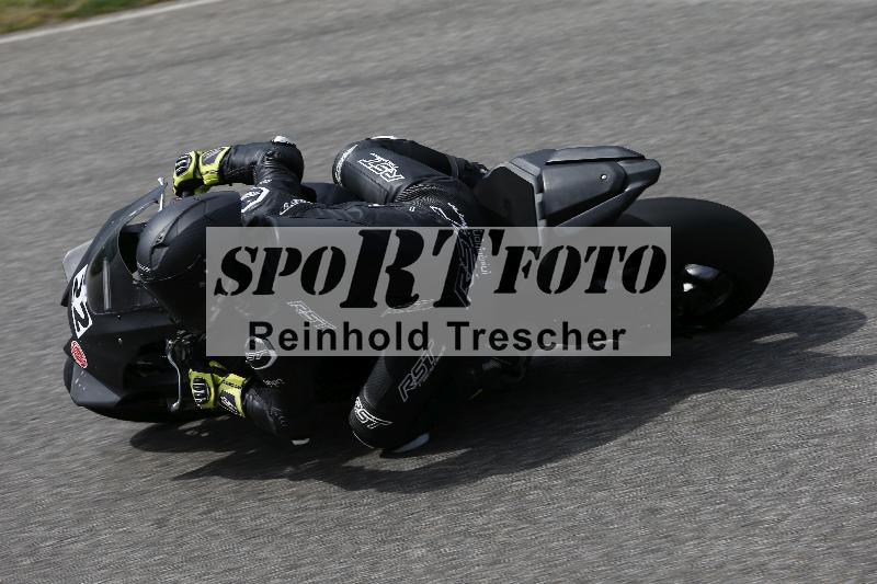 /10 20.04.2026  Pluess Moto Sport ADR/Freies Fahren/22